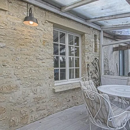 Cassandre's House Garden & Private Parking