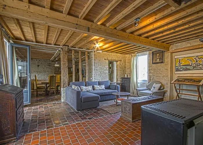 Cassandre's House Garden & Private Parking Holiday home Formigny